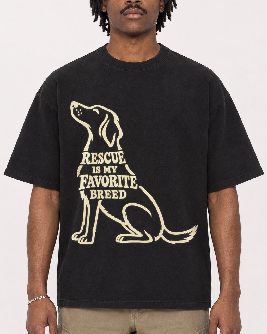 Mockup Boxy Heavyweight Tee Black male close-up 04