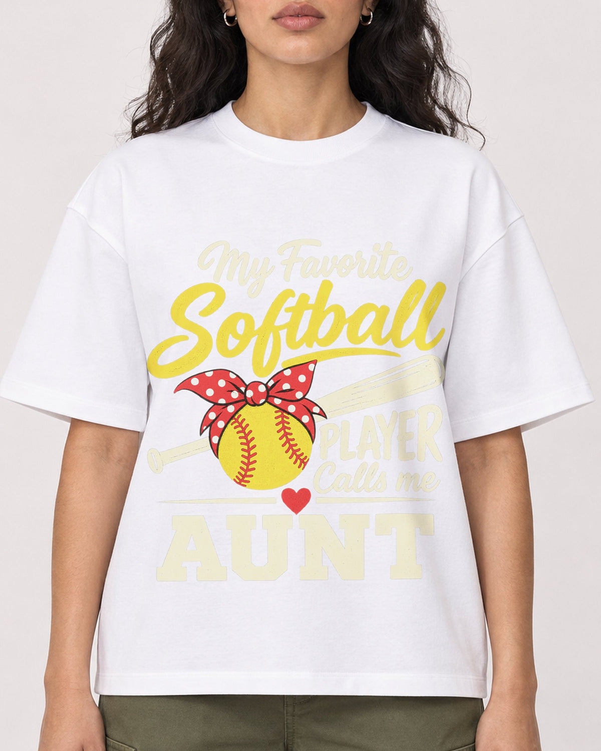 Mockup Boxy Heavyweight Tee White female close-up 07