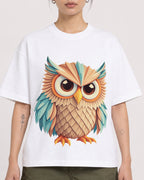 Mockup Boxy Heavyweight Tee White female close-up 12
