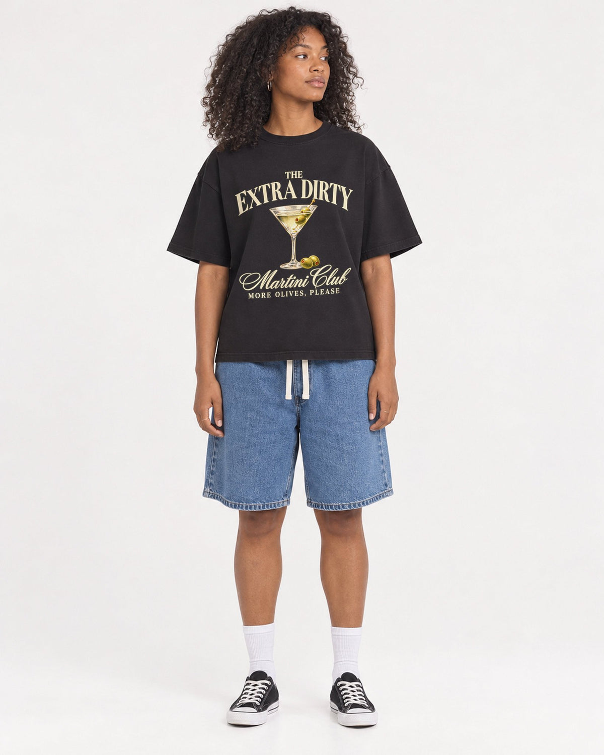 Mockup Boxy Heavyweight Tee Black female full-body 05