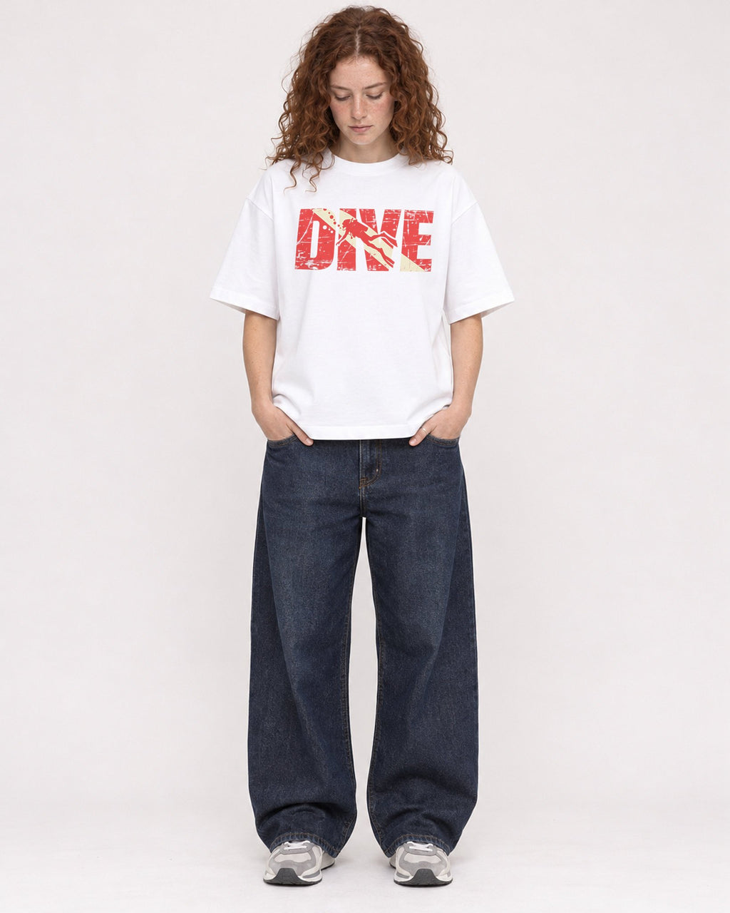 Mockup Boxy Heavyweight Tee White female full-body 09
