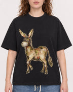Mockup Boxy Heavyweight Tee Black female close-up 09