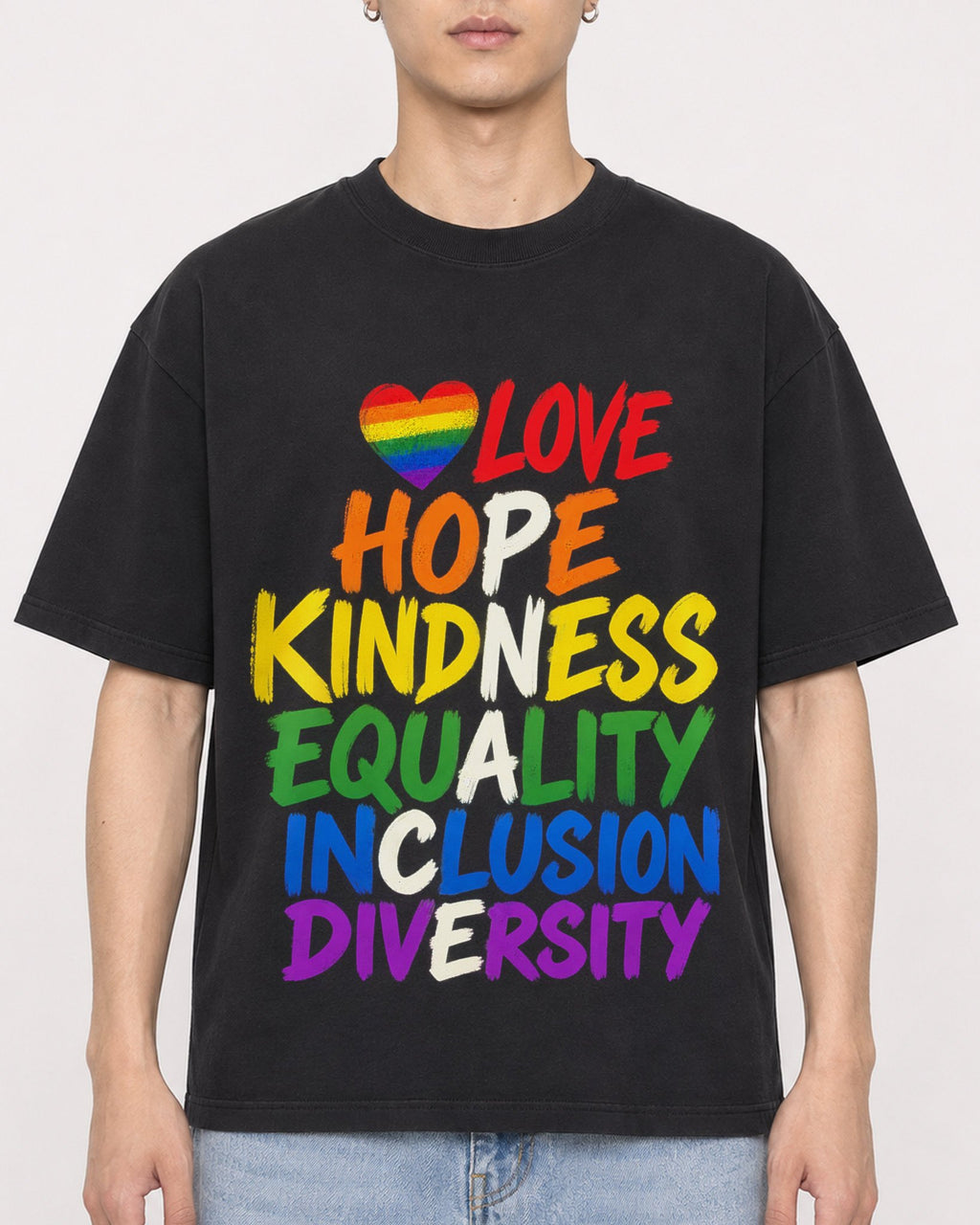 Mockup Boxy Heavyweight Tee Black male close-up 21