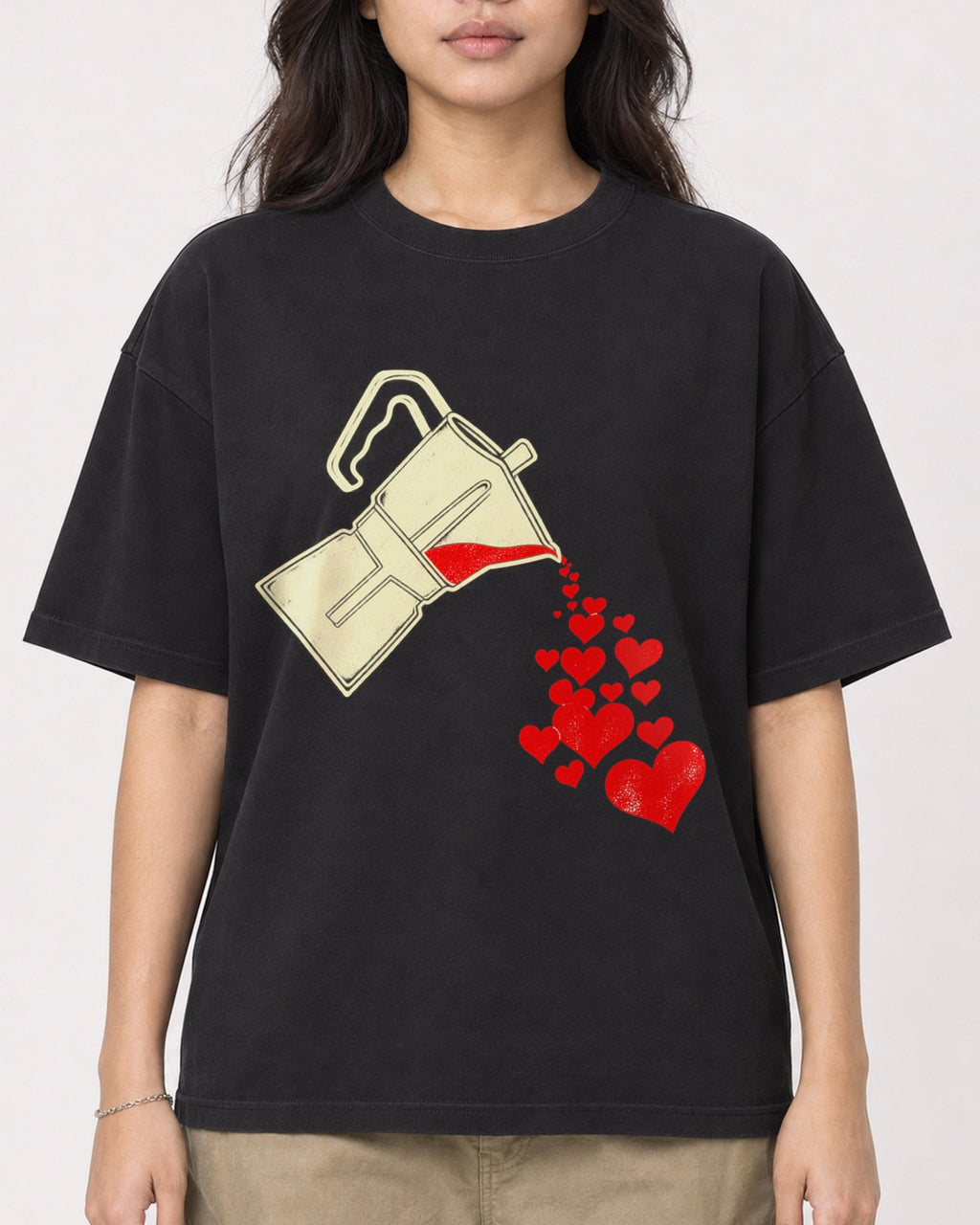 Mockup Boxy Heavyweight Tee Black female close-up 02