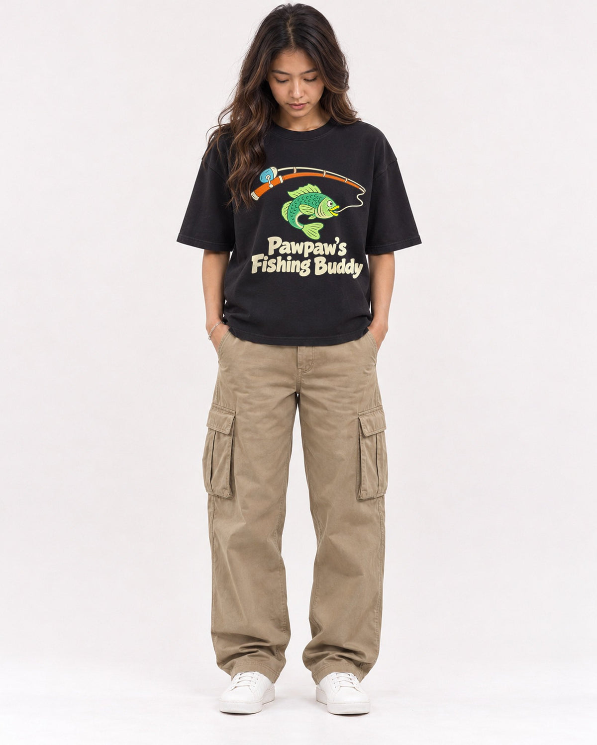 Mockup Boxy Heavyweight Tee Black female full-body 02