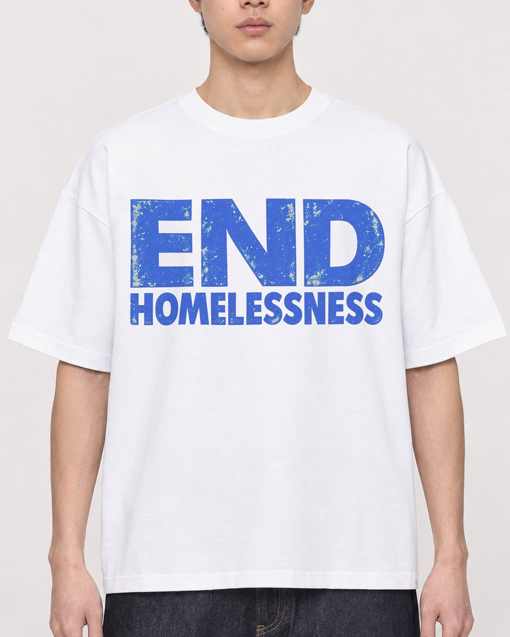 Mockup Boxy Heavyweight Tee White male close-up 01
