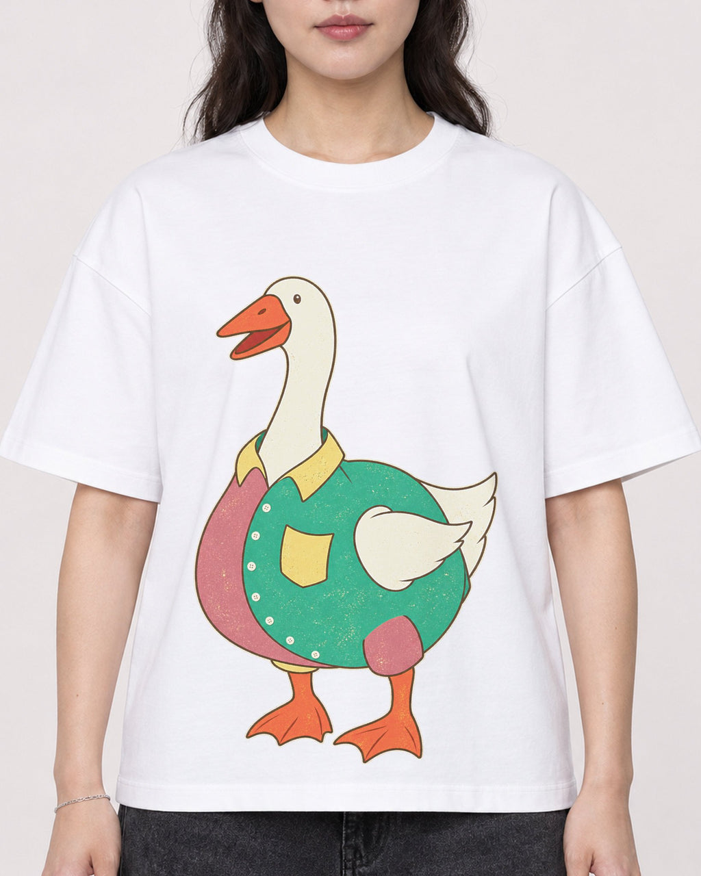 Mockup Boxy Heavyweight Tee White female close-up 03