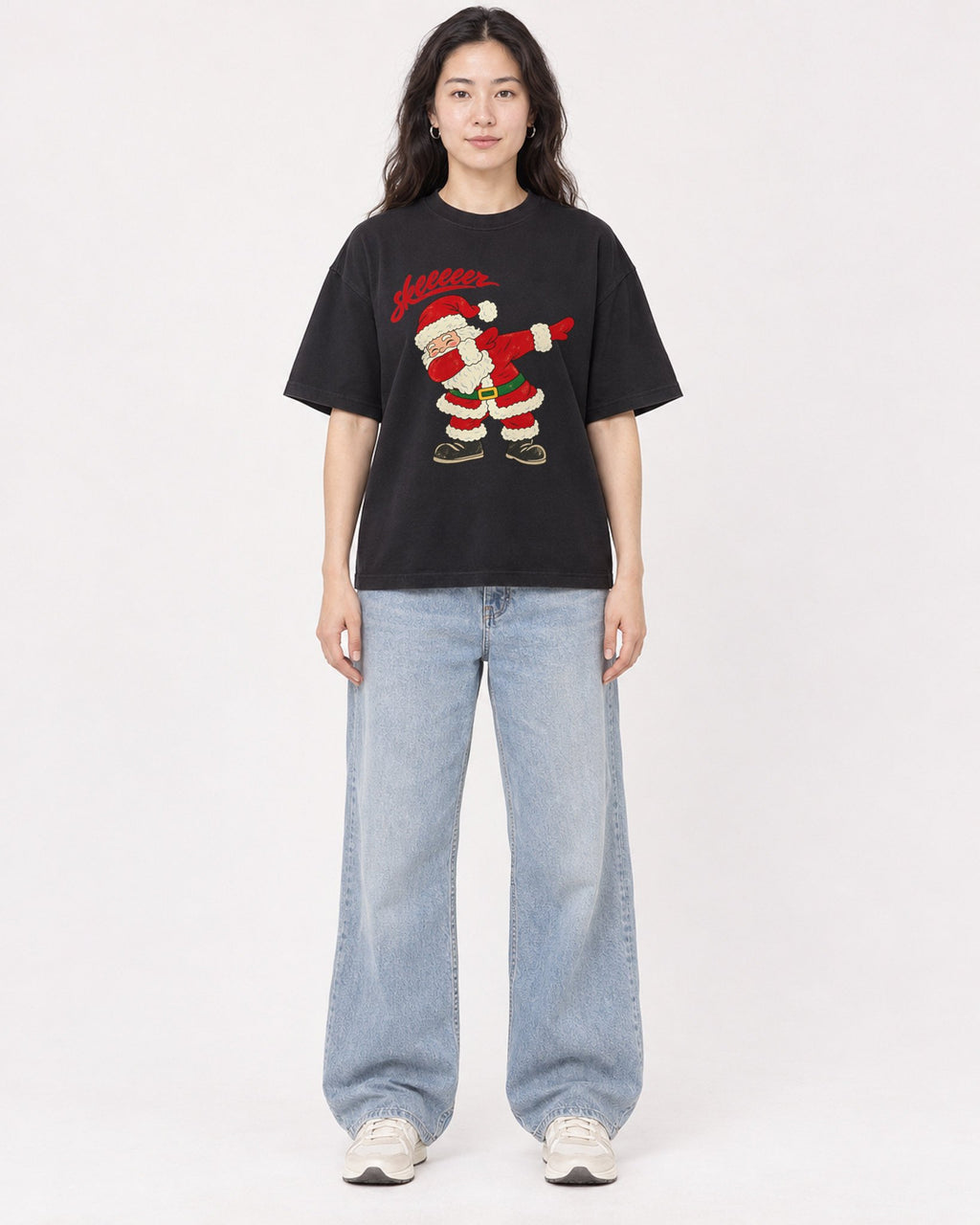 Mockup Boxy Heavyweight Tee Black female full-body 03