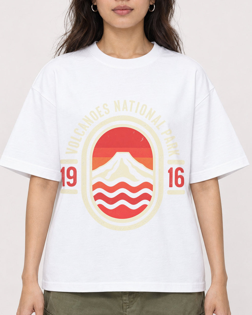 Mockup Boxy Heavyweight Tee White female close-up 02