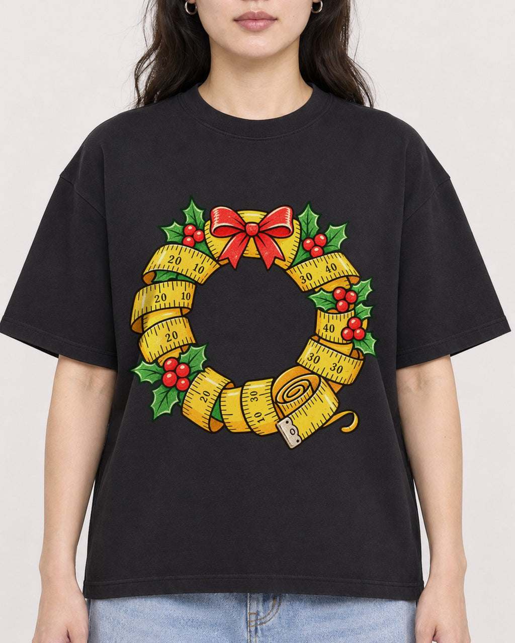 Mockup Boxy Heavyweight Tee Black female close-up 03