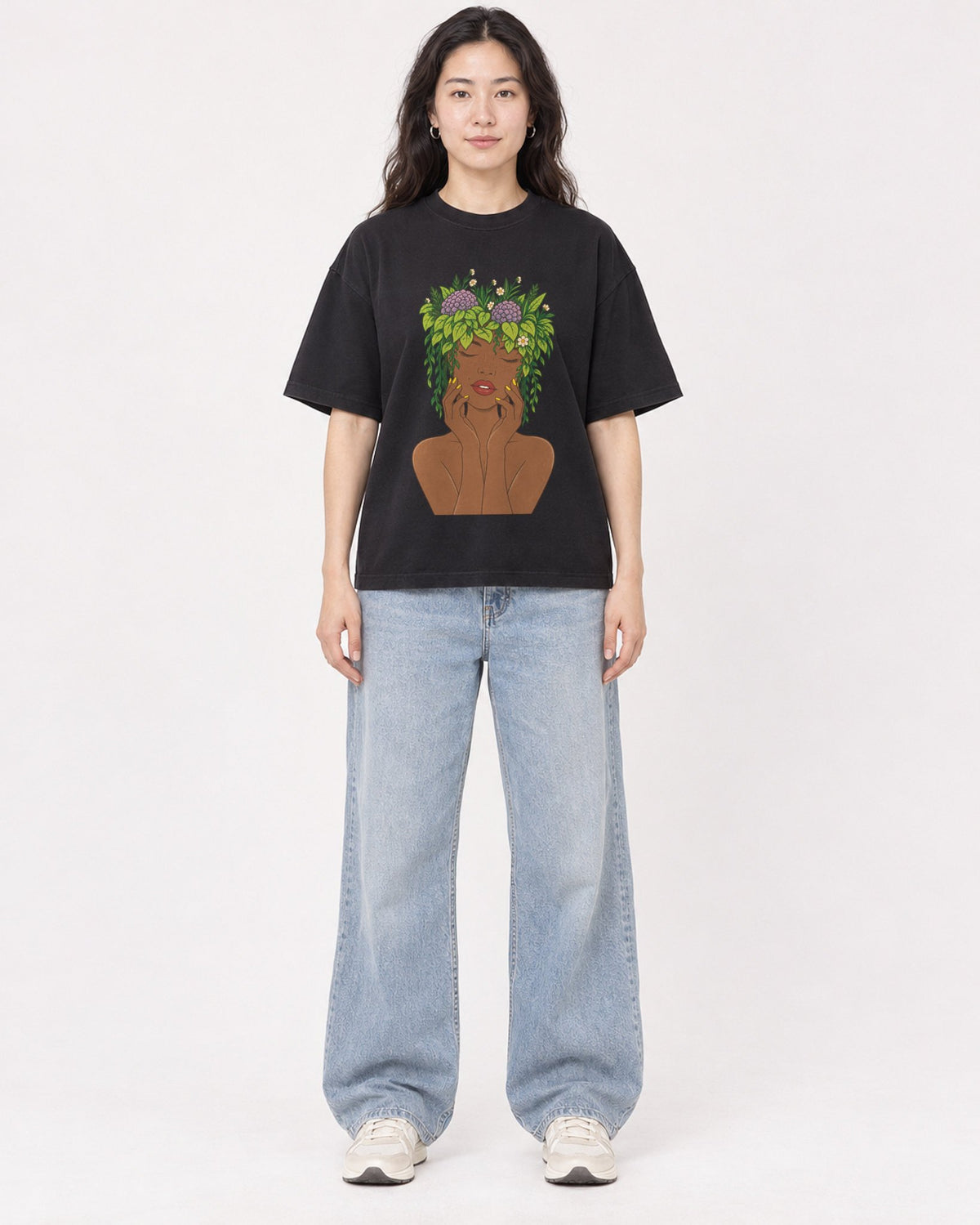 Mockup Boxy Heavyweight Tee Black female full-body 03