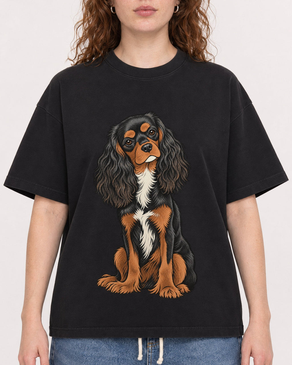 Mockup Boxy Heavyweight Tee Black female close-up 09