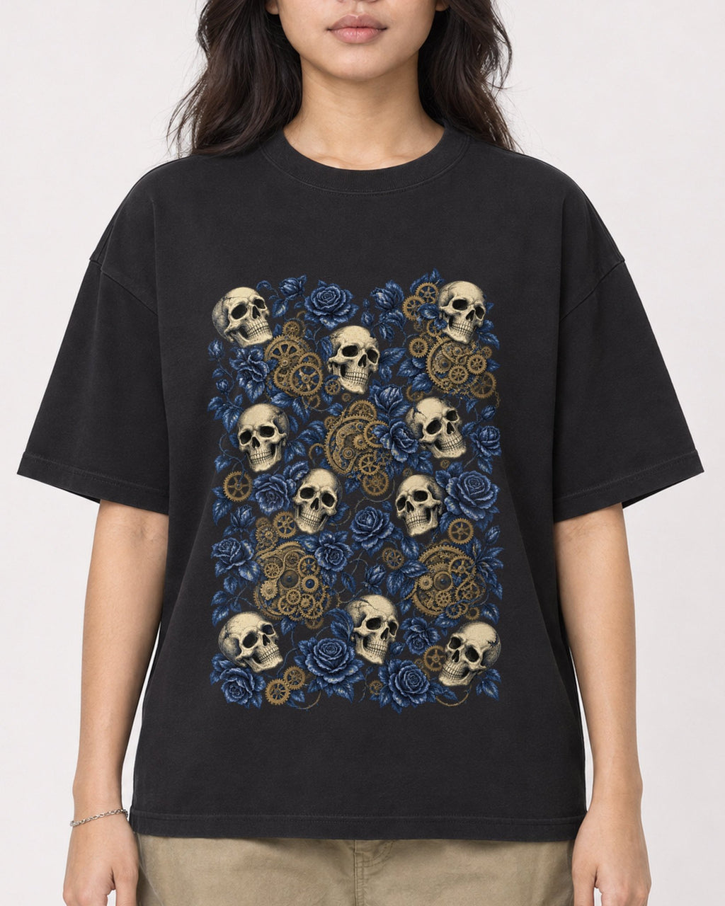 Mockup Boxy Heavyweight Tee Black female close-up 02