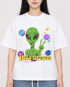 Mockup Boxy Heavyweight Tee White female close-up 01