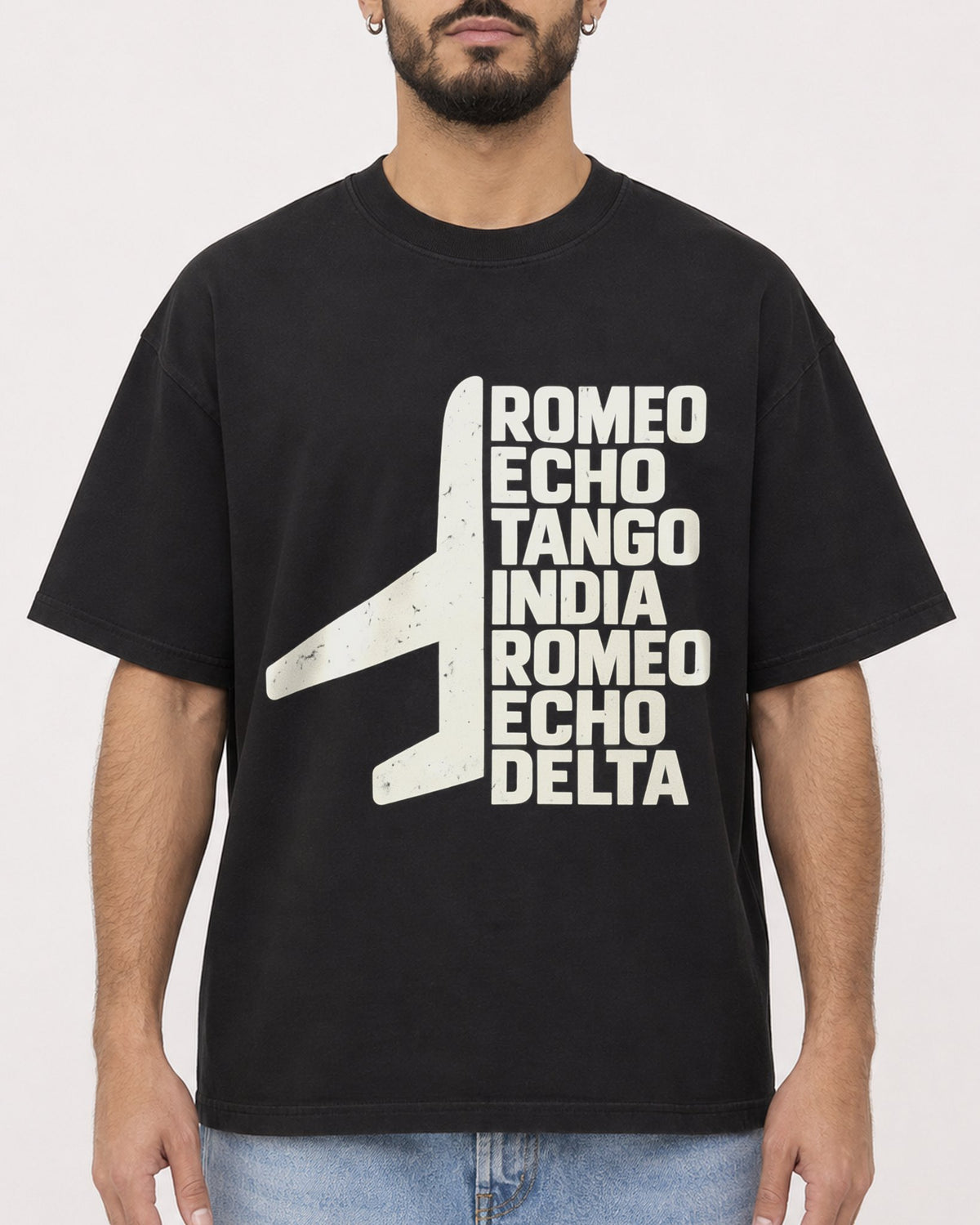 Mockup Boxy Heavyweight Tee Black male close-up 37