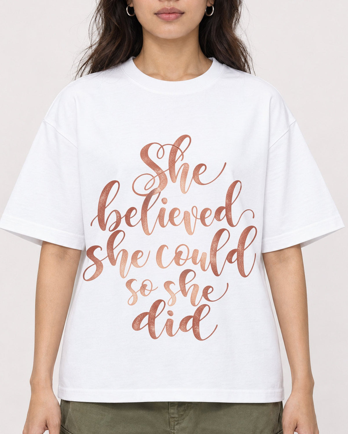 Mockup Boxy Heavyweight Tee White female close-up 02