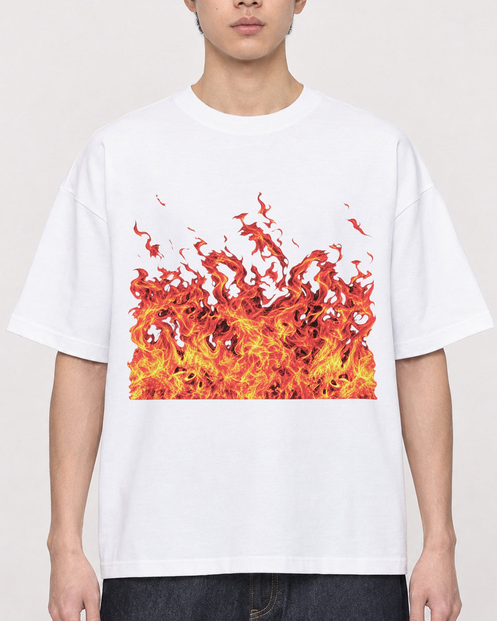Mockup Boxy Heavyweight Tee White male close-up 01