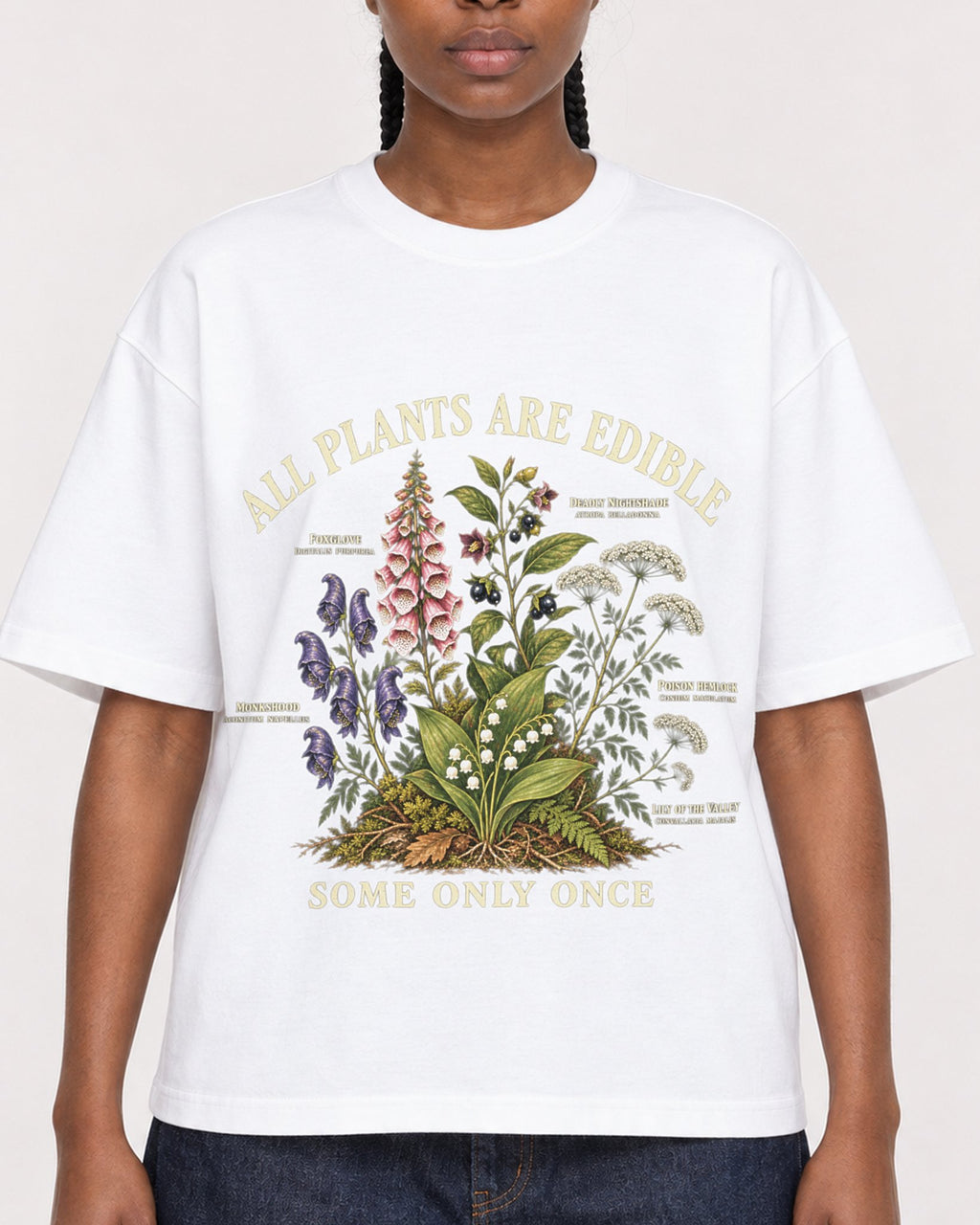 Mockup Boxy Heavyweight Tee White female close-up 44