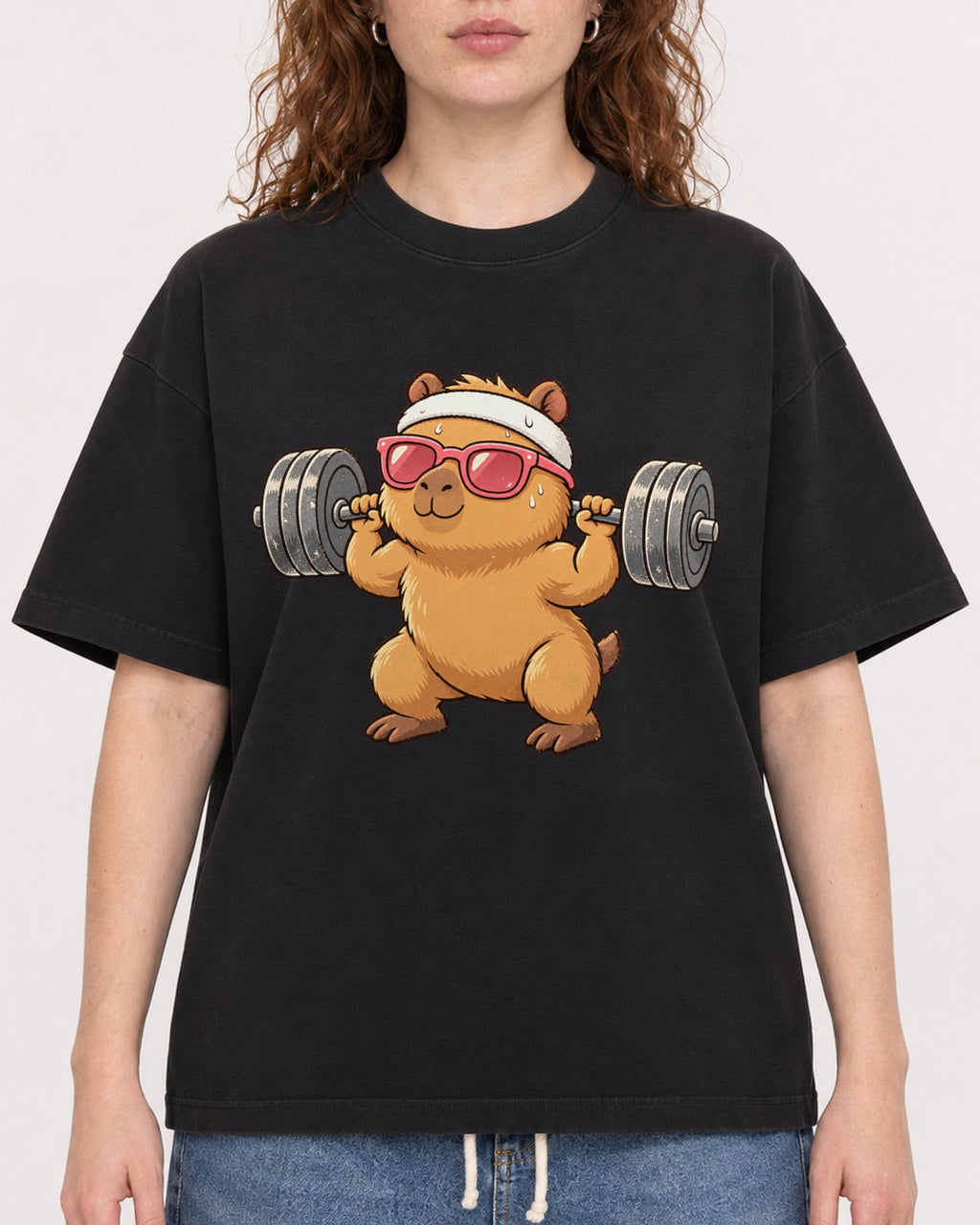 Mockup Boxy Heavyweight Tee Black female close-up 09