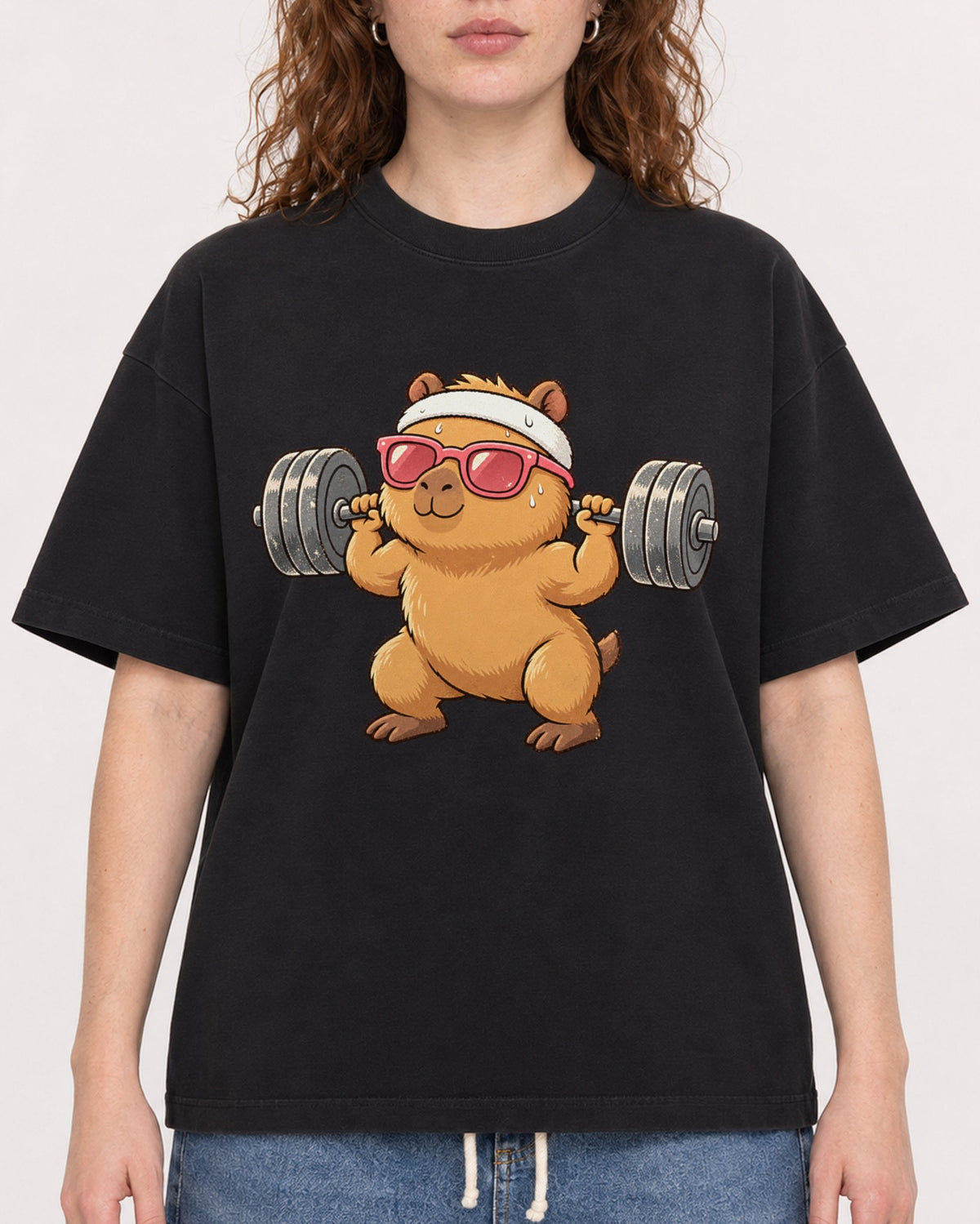 Mockup Boxy Heavyweight Tee Black female close-up 09