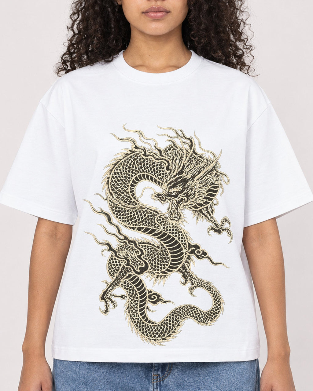 Mockup Boxy Heavyweight Tee White female close-up 10