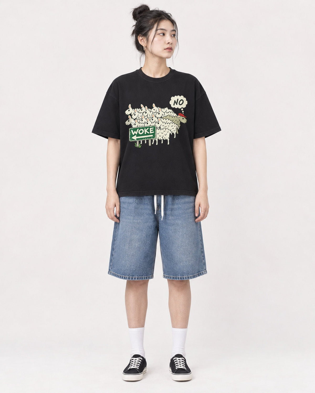 Mockup Boxy Heavyweight Tee Black female full-body 41