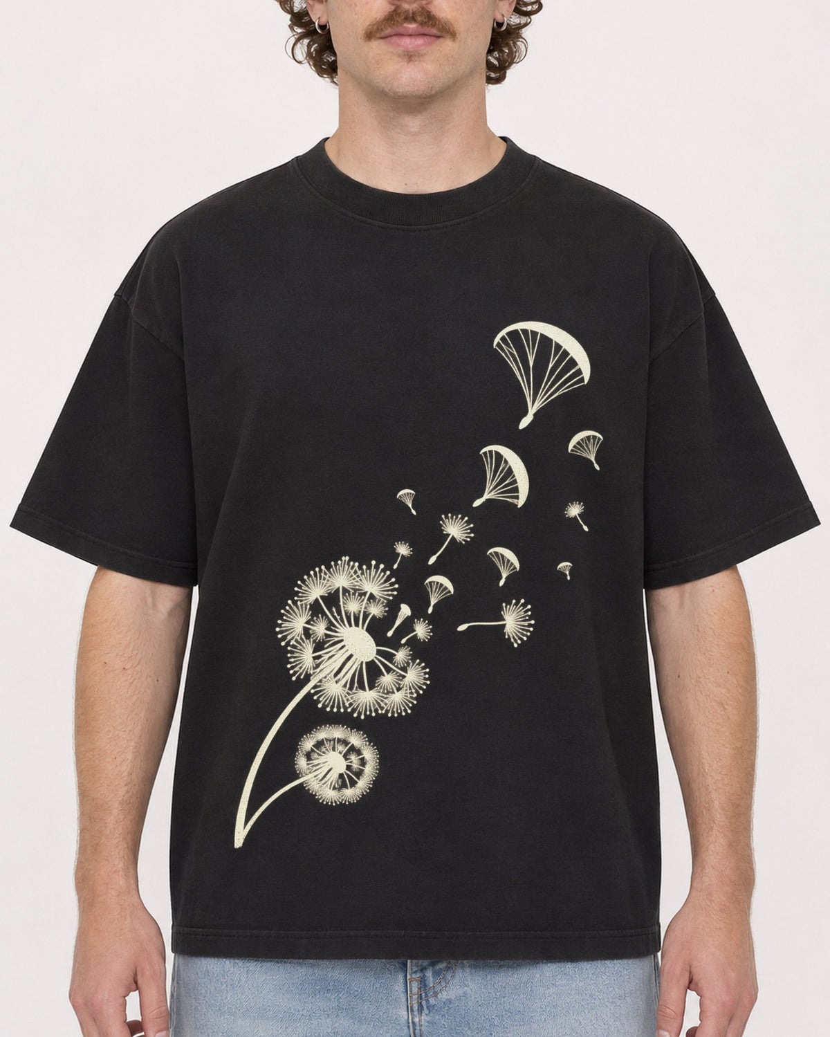 Mockup Boxy Heavyweight Tee Black male close-up 09