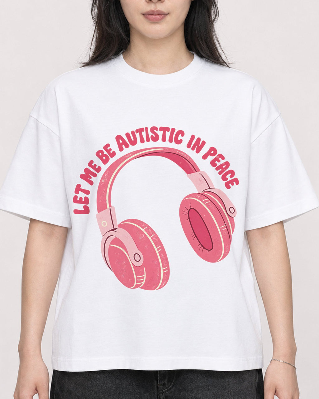 Mockup Boxy Heavyweight Tee White female close-up 13
