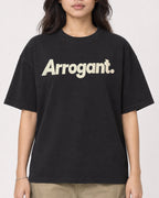 Mockup Boxy Heavyweight Tee Black female close-up 02