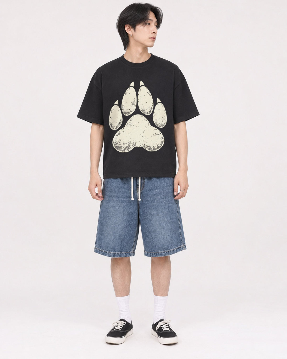 Mockup Boxy Heavyweight Tee Black male full-body 11