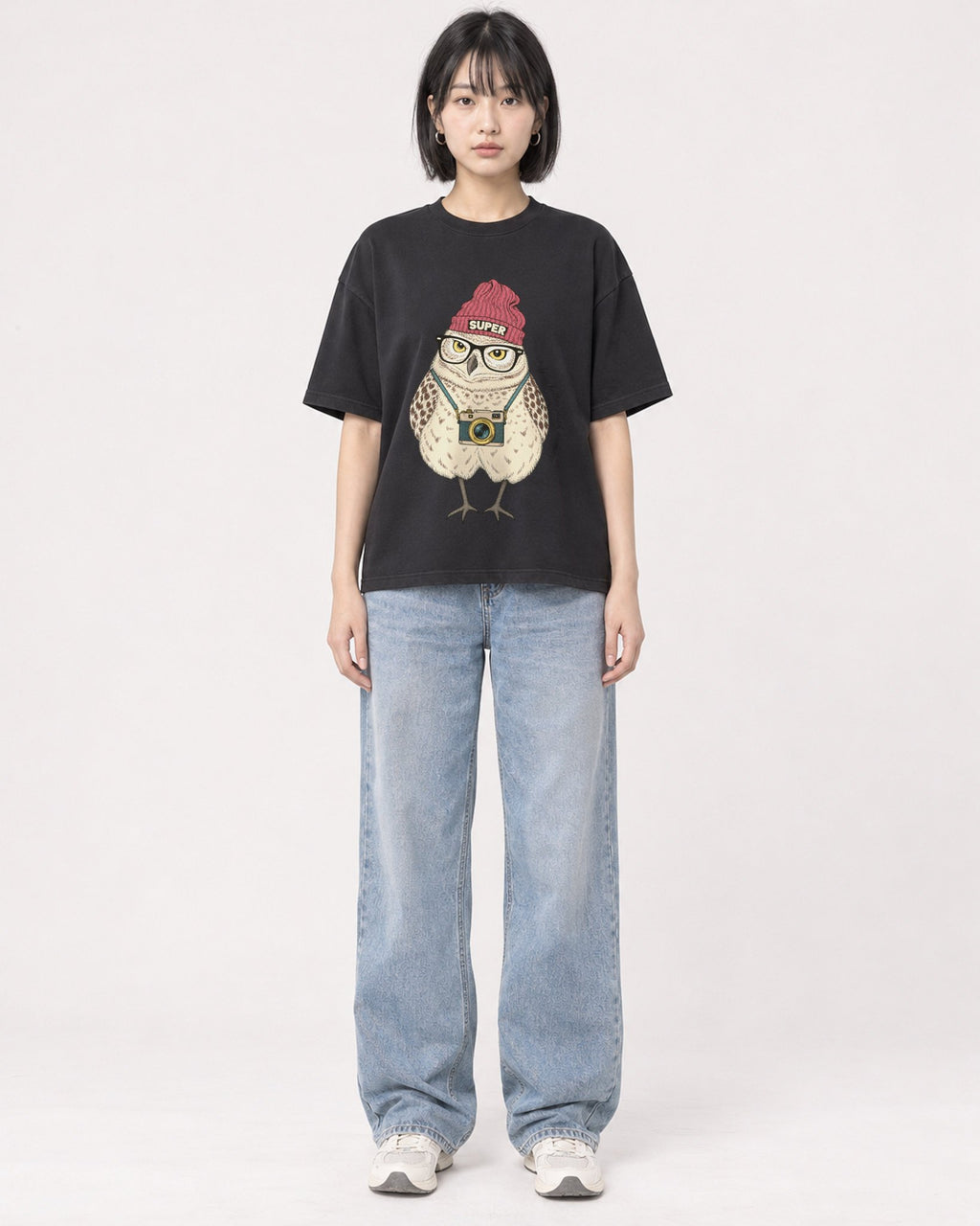 Mockup Boxy Heavyweight Tee Black female full-body 11
