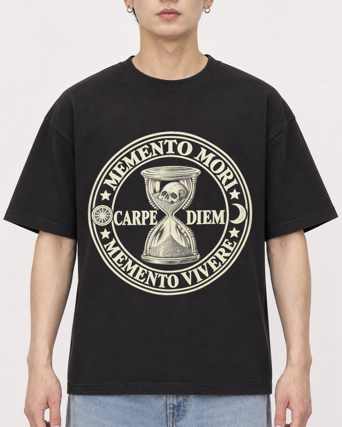 Mockup Boxy Heavyweight Tee Black male close-up 01