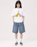Mockup Boxy Heavyweight Tee White female full-body 01