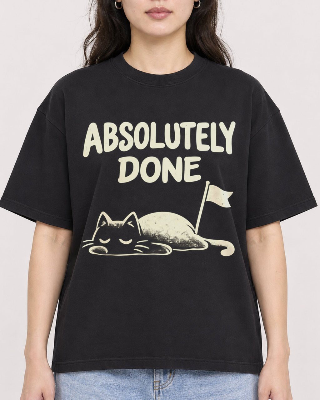 Mockup Boxy Heavyweight Tee Black female close-up 03