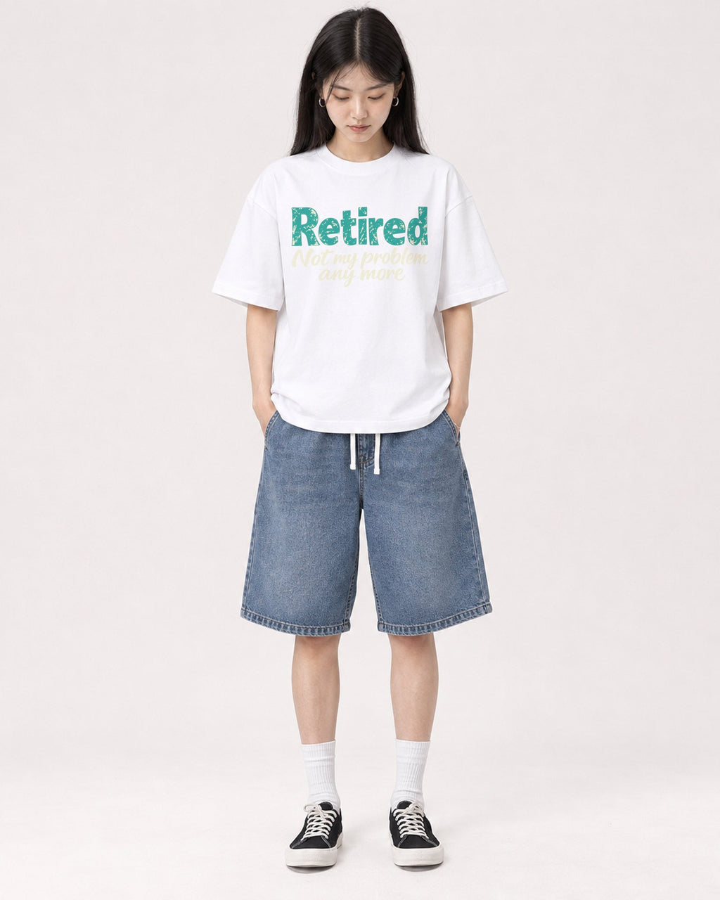 Mockup Boxy Heavyweight Tee White female full-body 01