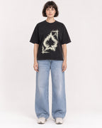 Mockup Boxy Heavyweight Tee Black female full-body 39