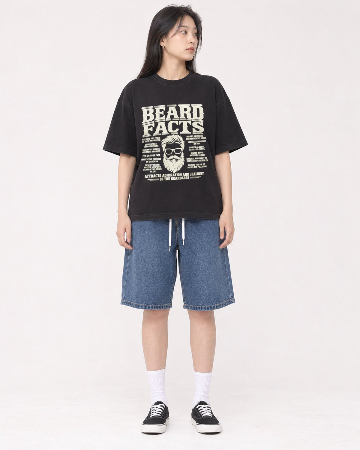 Mockup Boxy Heavyweight Tee Black female full-body 01
