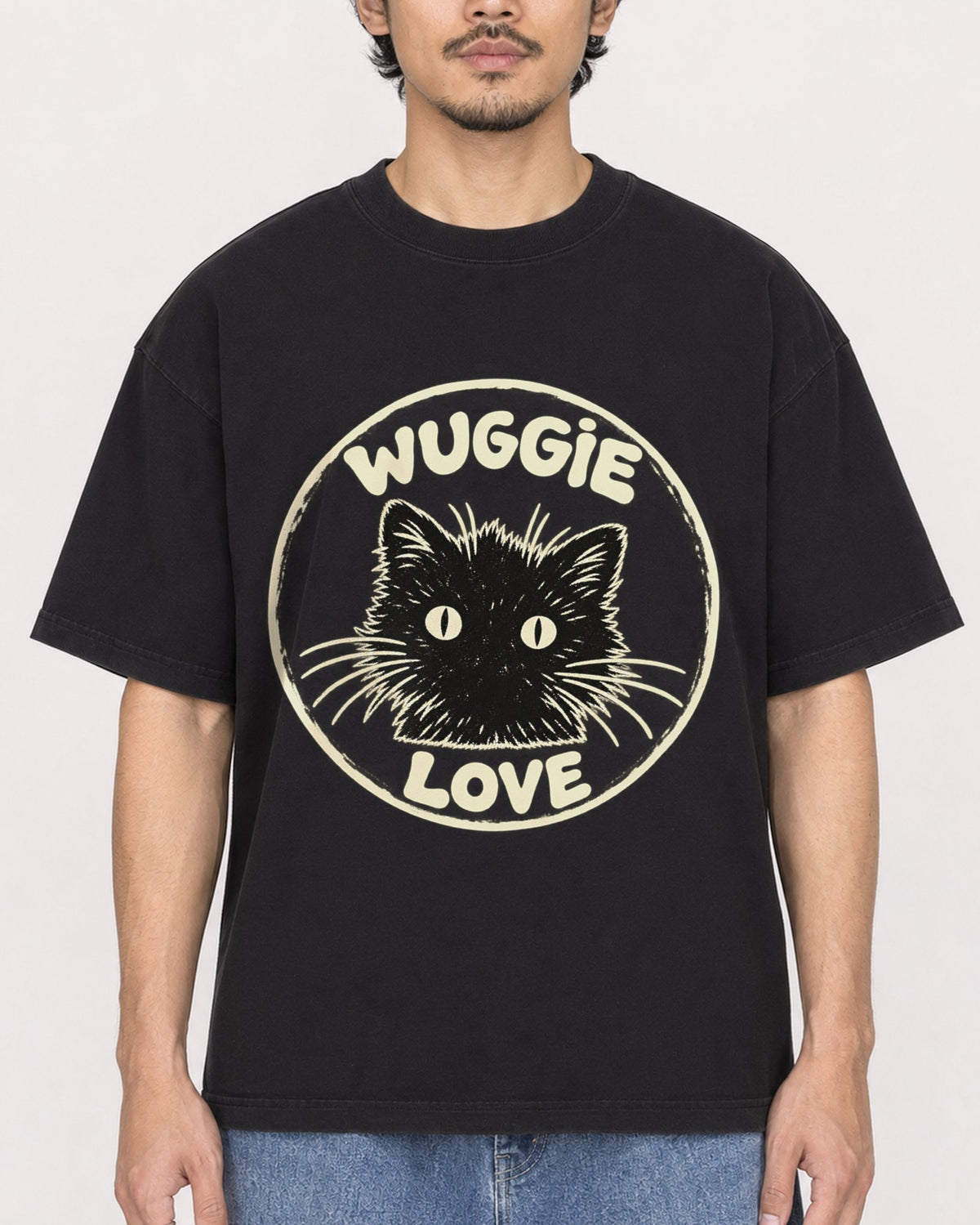 Mockup Boxy Heavyweight Tee Black male close-up 02