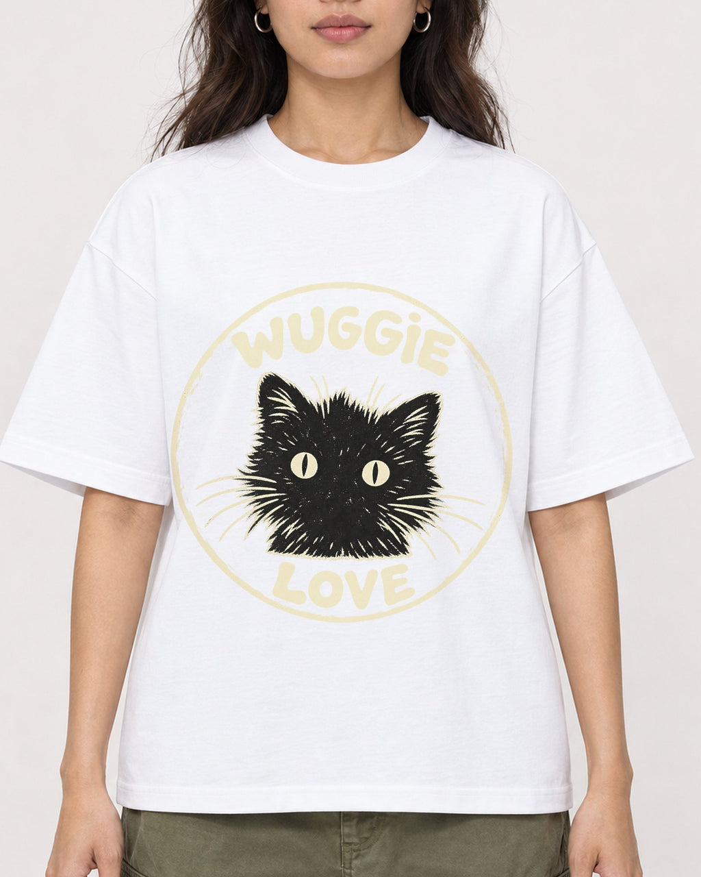 Mockup Boxy Heavyweight Tee White female close-up 02