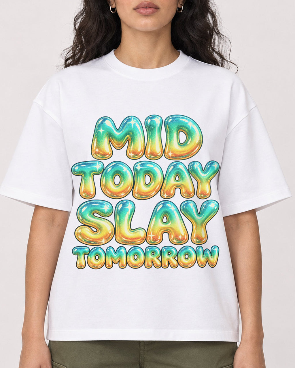 Mockup Boxy Heavyweight Tee White female close-up 07