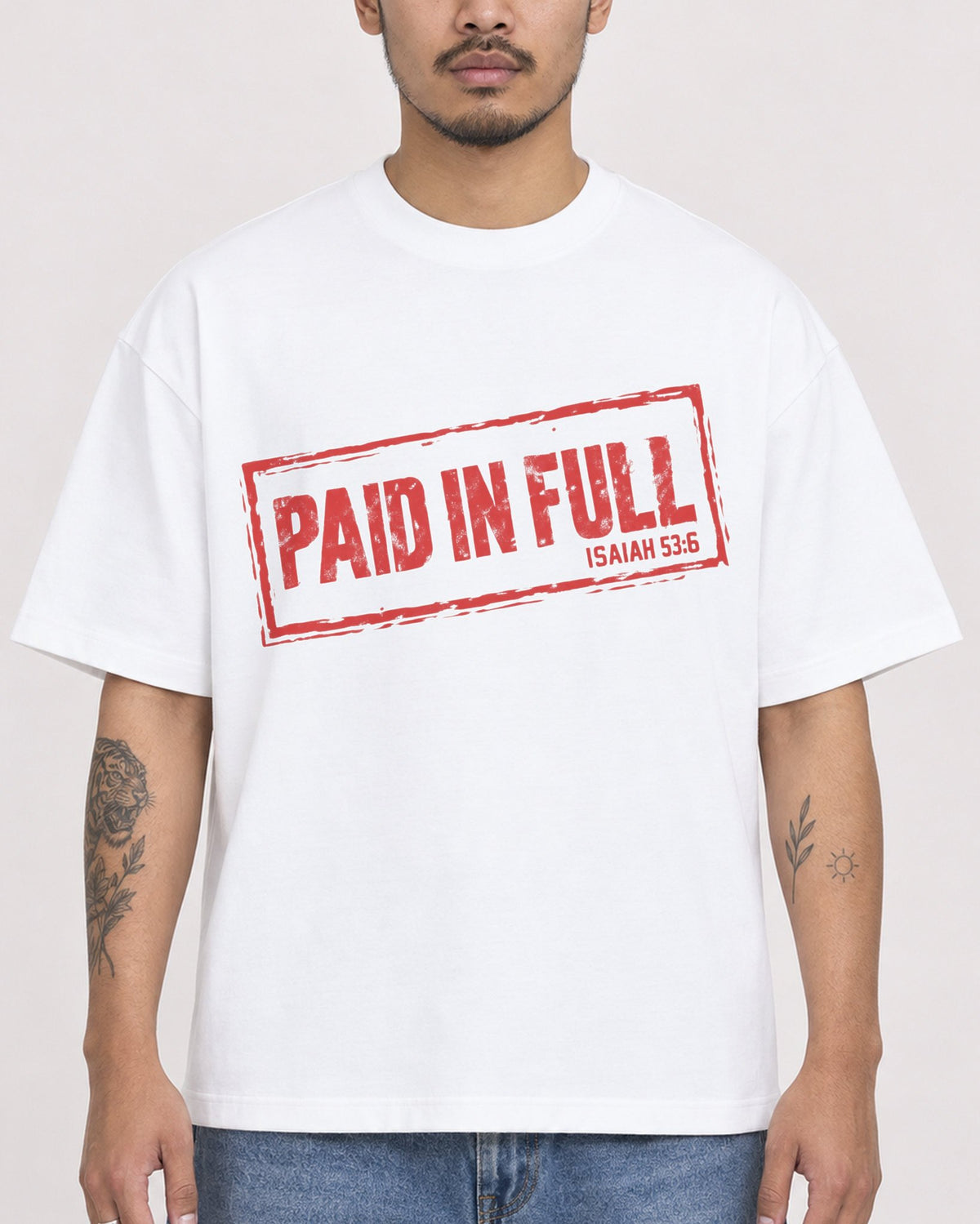Mockup Boxy Heavyweight Tee White male close-up 12