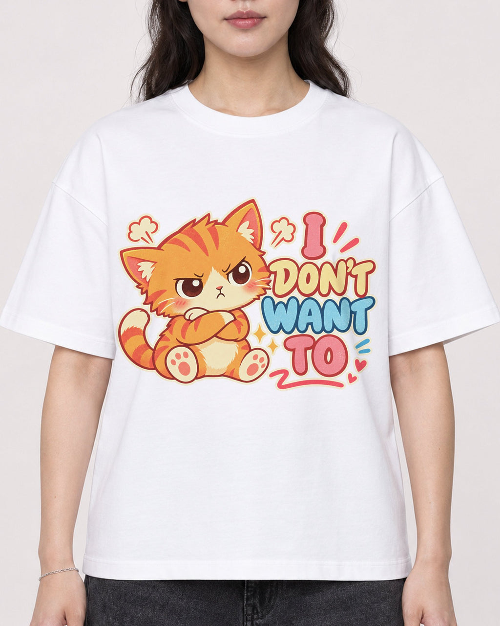 Mockup Boxy Heavyweight Tee White female close-up 03