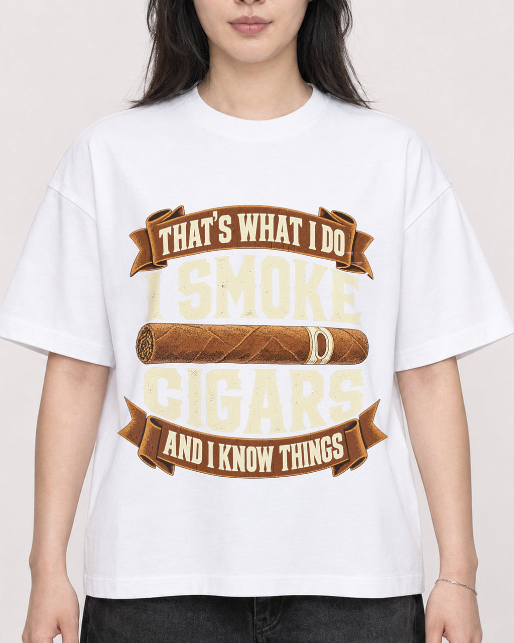 Mockup Boxy Heavyweight Tee White female close-up 13