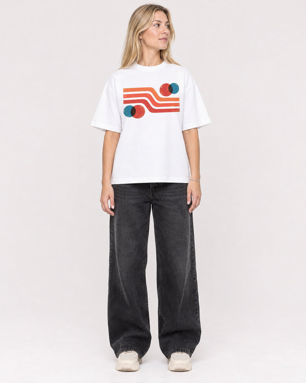 Mockup Boxy Heavyweight Tee White female full-body 08