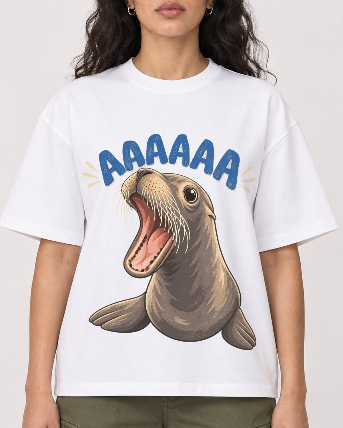 Mockup Boxy Heavyweight Tee White female close-up 07