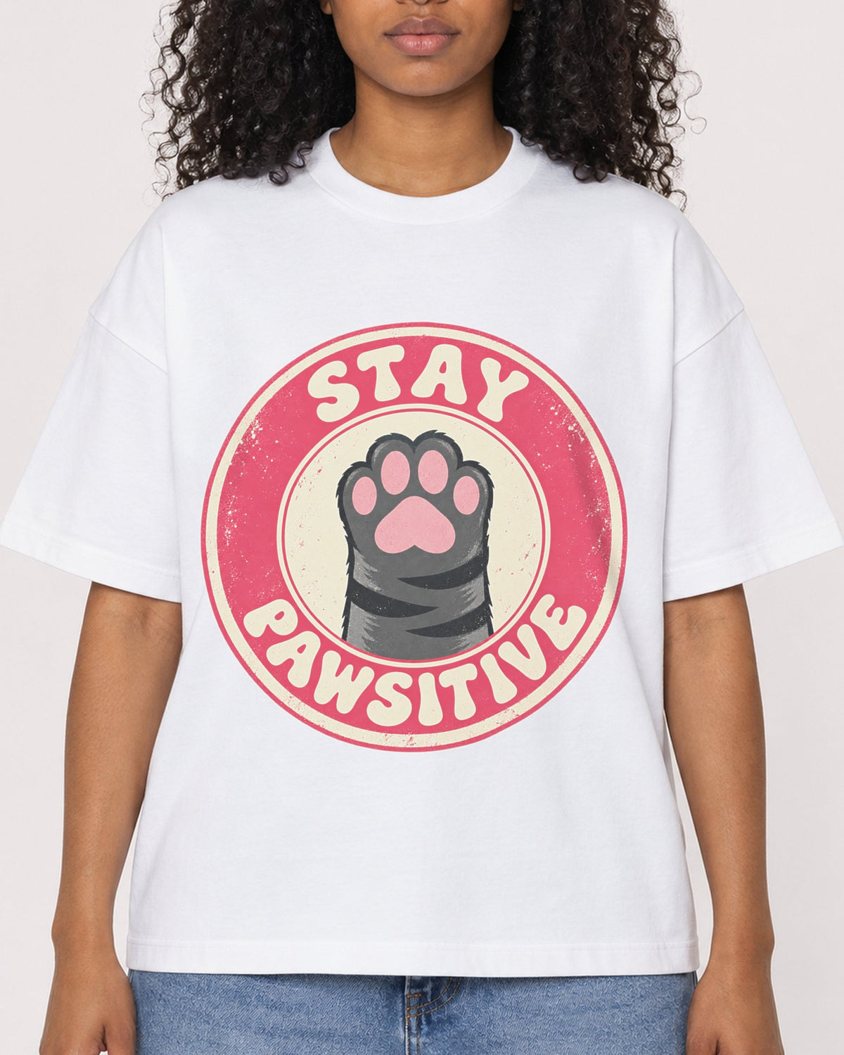 Mockup Boxy Heavyweight Tee White female close-up 05