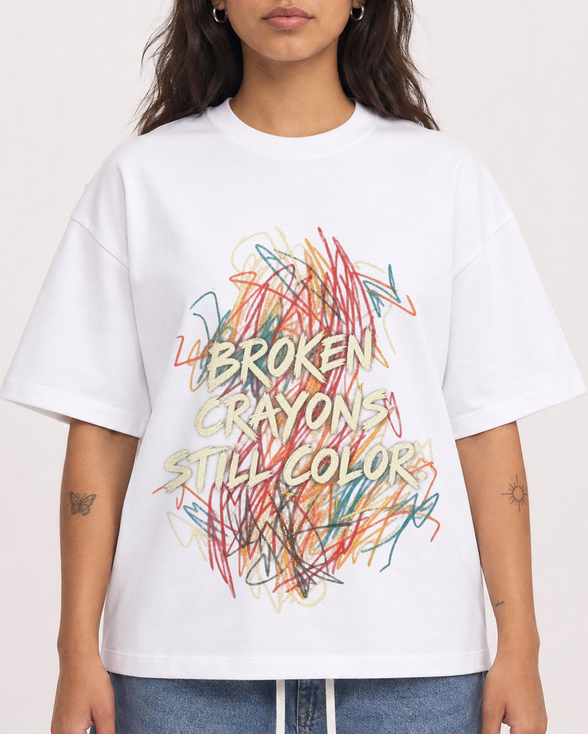 Mockup Boxy Heavyweight Tee White female close-up 06