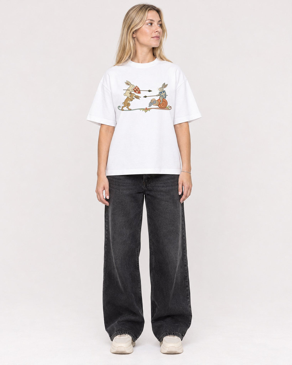 Mockup Boxy Heavyweight Tee White female full-body 08