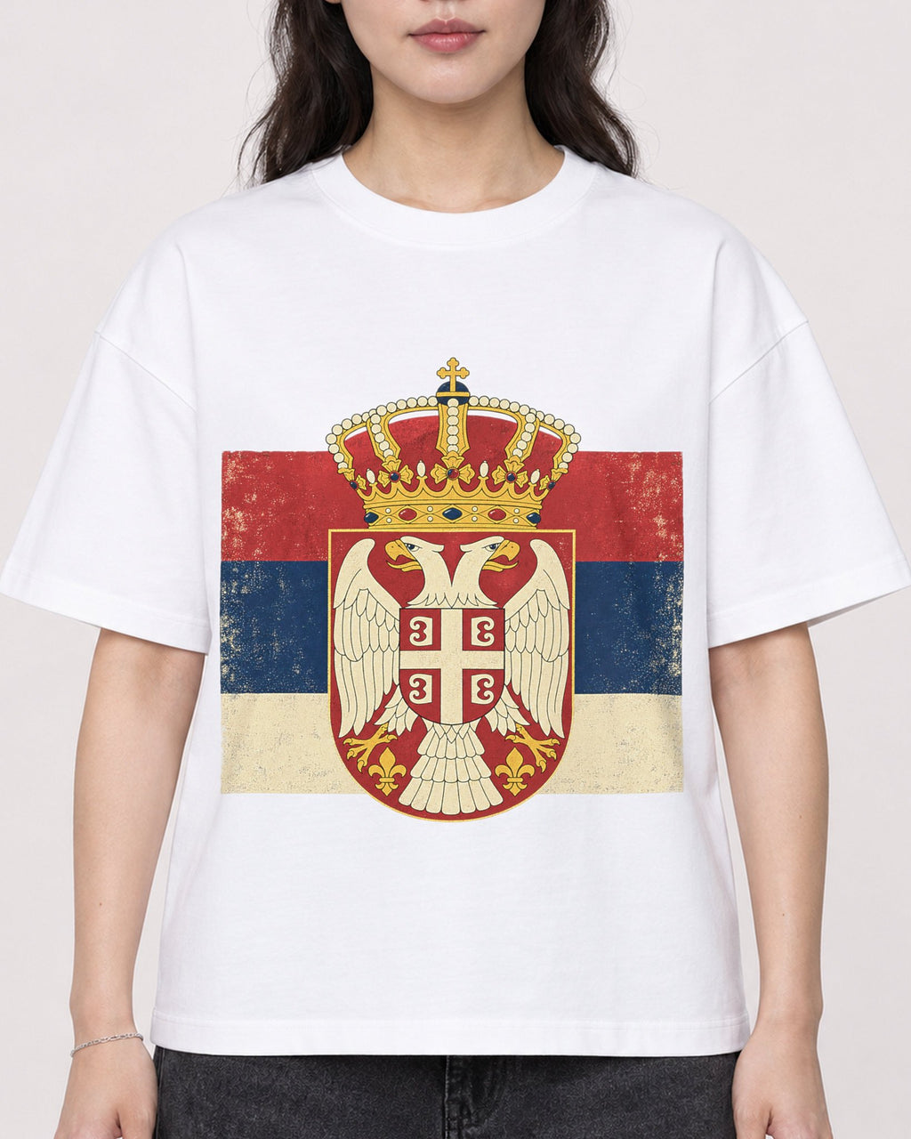 Mockup Boxy Heavyweight Tee White female close-up 03