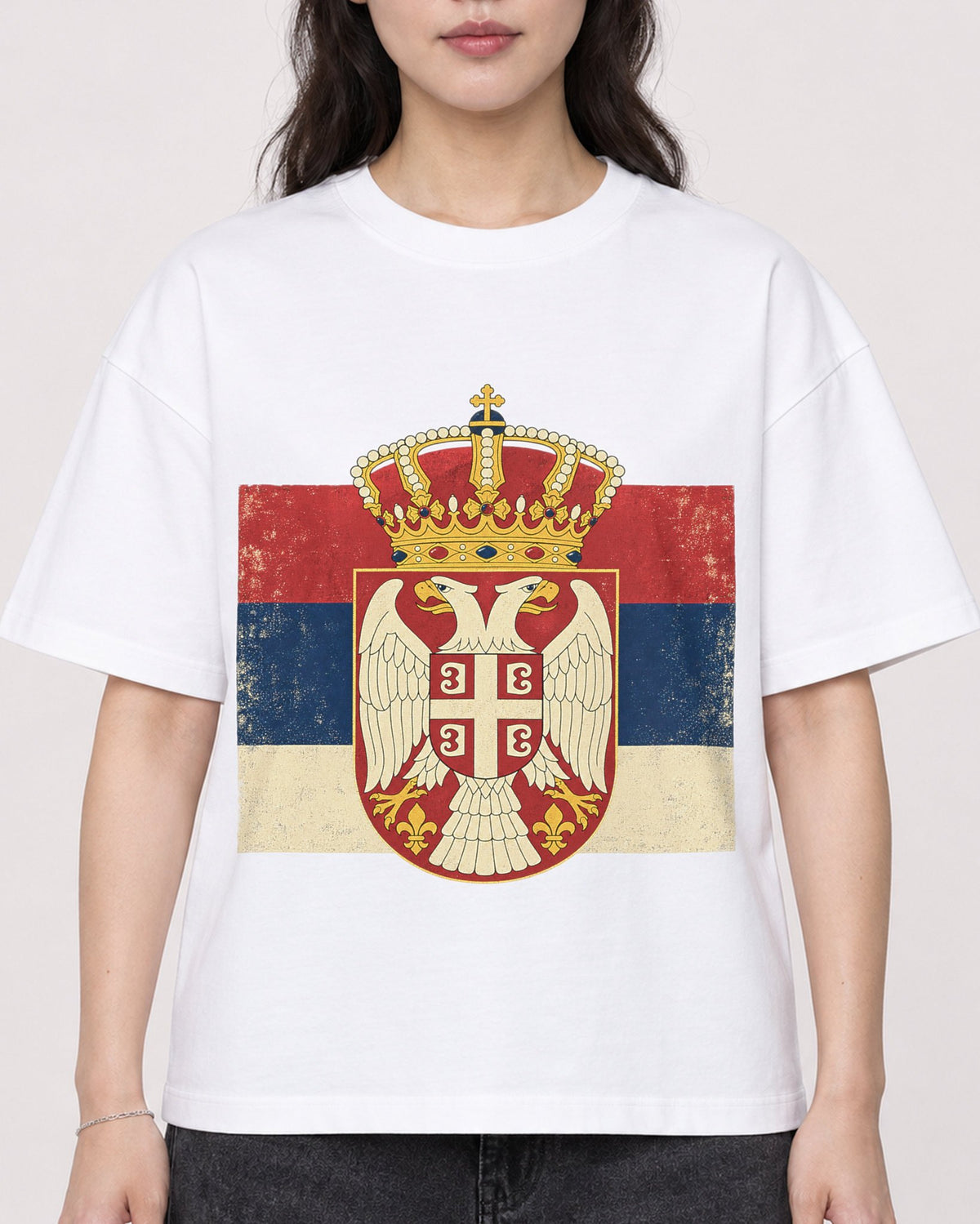Mockup Boxy Heavyweight Tee White female close-up 03